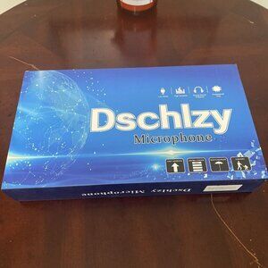 Dschlzy microphone streaming/podcast/PC New In Box